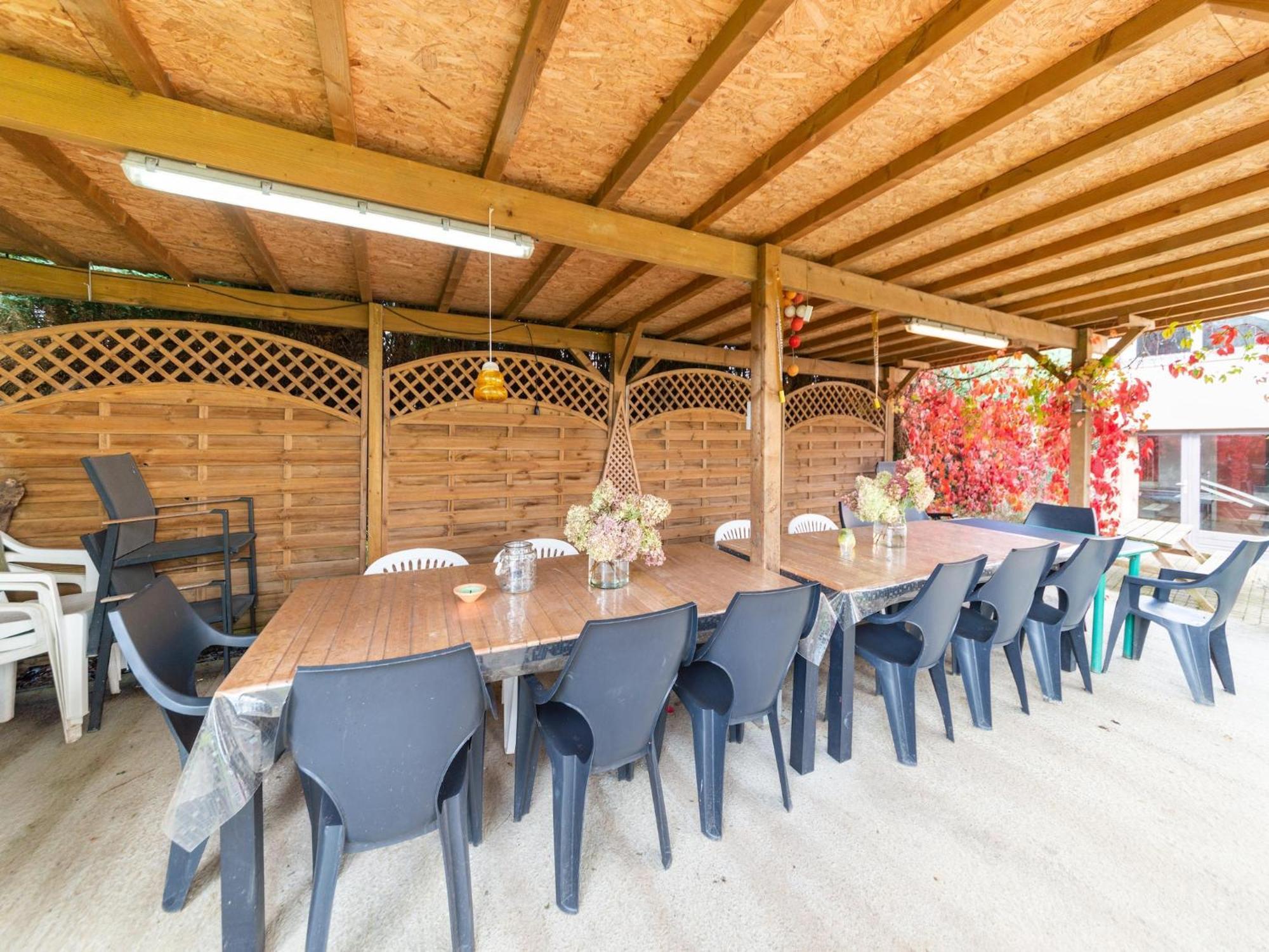 Wonderful Holiday Home In Montleban With Sauna Exteriör bild