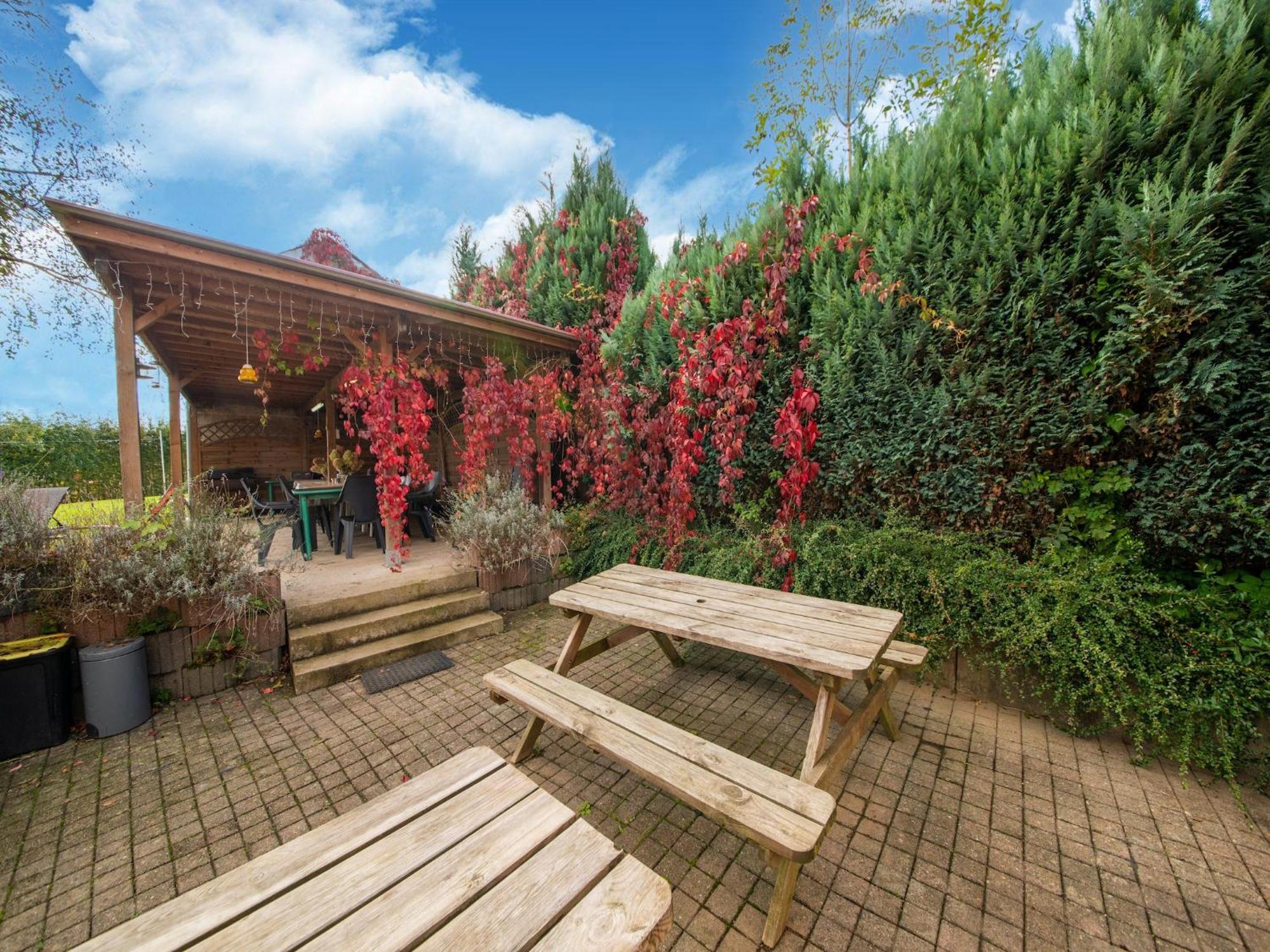 Wonderful Holiday Home In Montleban With Sauna Exteriör bild