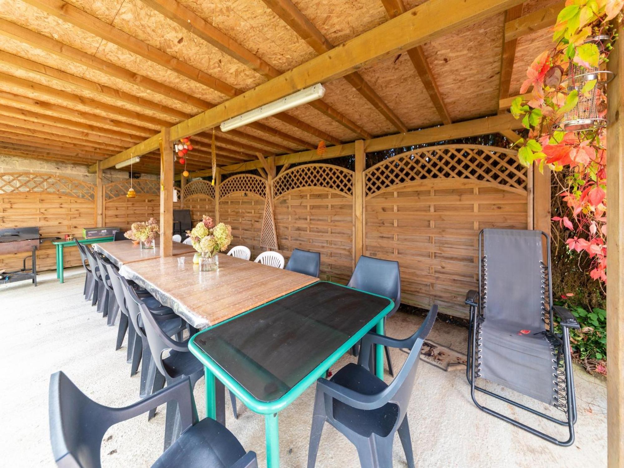 Wonderful Holiday Home In Montleban With Sauna Exteriör bild