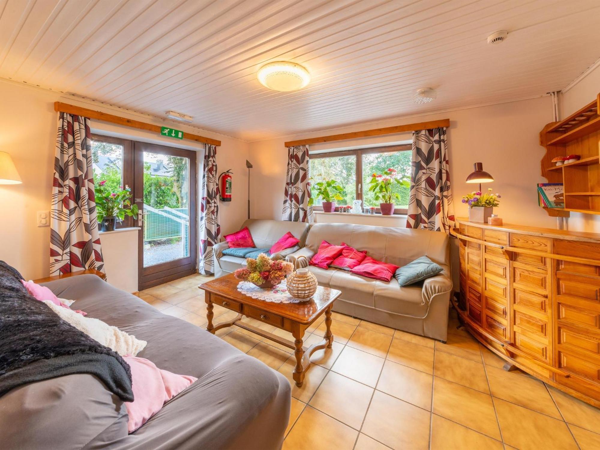 Wonderful Holiday Home In Montleban With Sauna Exteriör bild